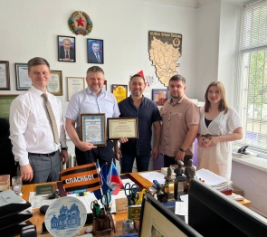 Астраханский парламентарий Денис Харитонов посетил Луганскую Народную Республику